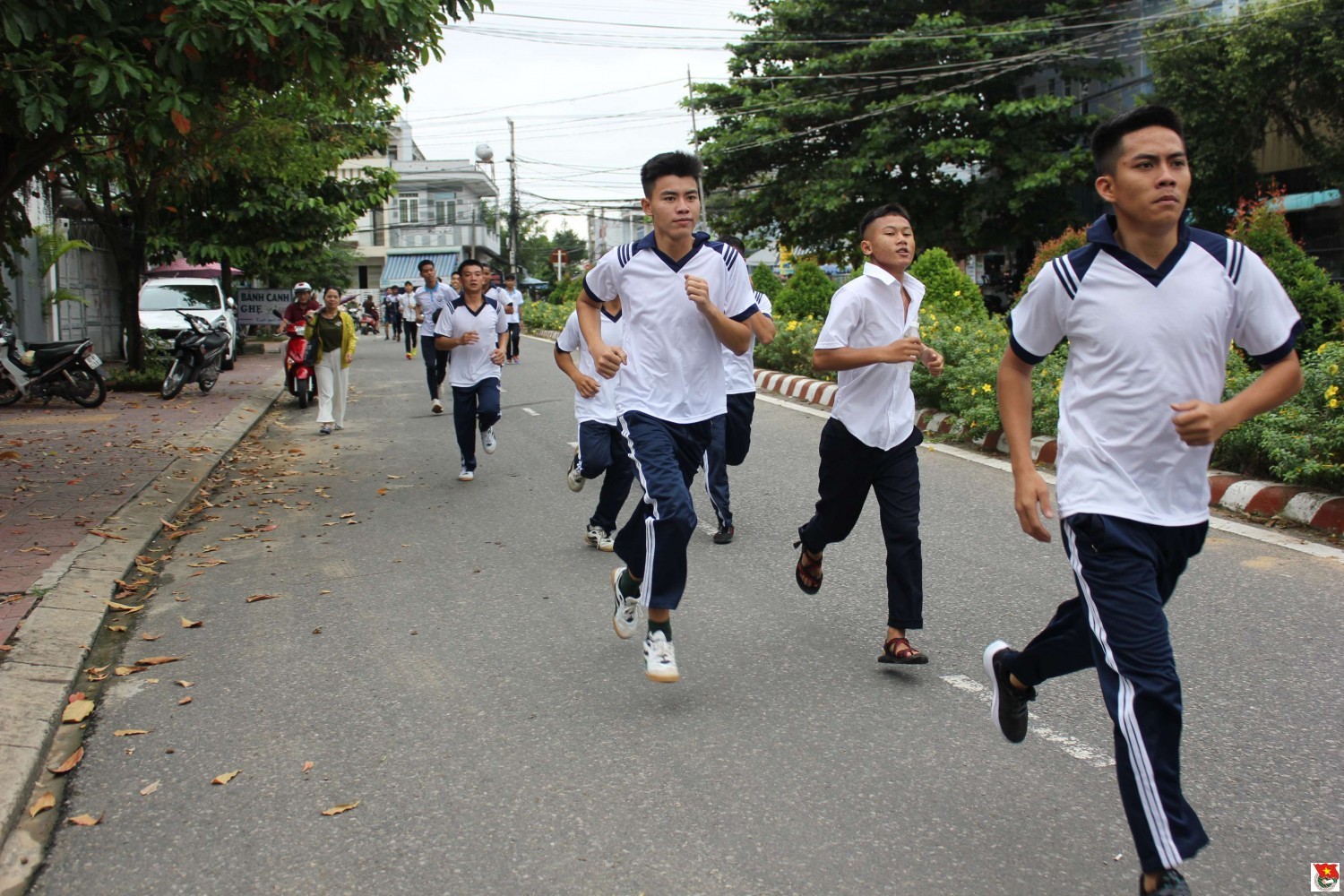 163358cbcs quan doi tham gia ngay chay olympic toan dan