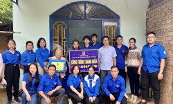 Bàn giao các công trình thanh niên tại xã Đại Lào