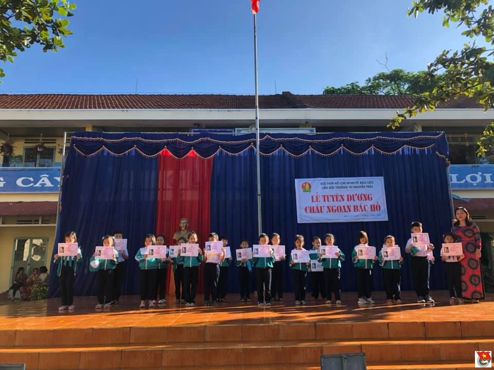 Liên đội Nguyễn Trãi: tuyên dương "Cháu ngoan Bác Hồ" năm học 2019 - 2020